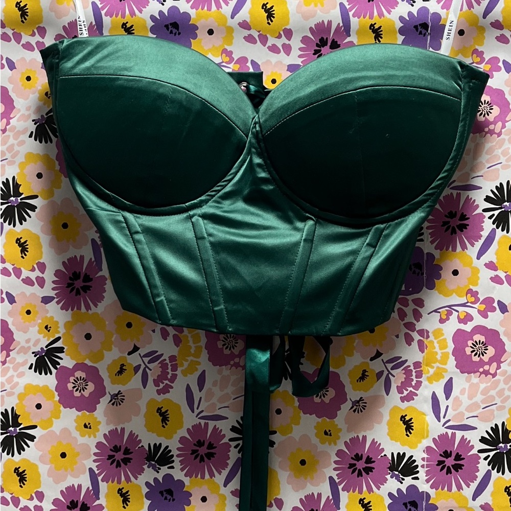 Green crop top